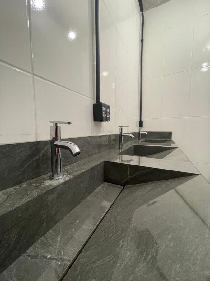 Esquina 8 Suites Confort & Hostel Florianópolis 外观 照片
